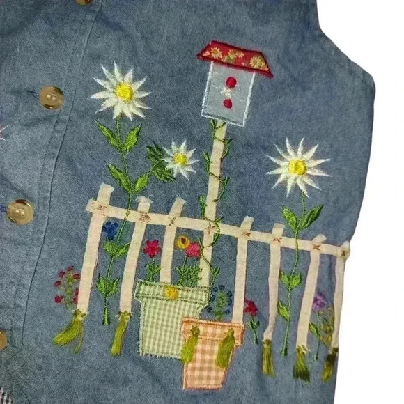 Vintage Sunflower Birdhouse Embroidered Garden Vest - Picture 3 of 5